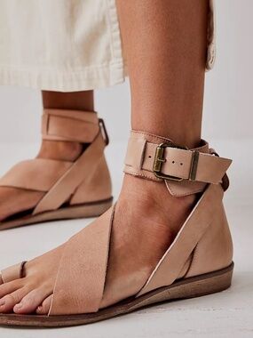 New Free People Vale Make Up Nude Buckle Boot Sandals Shoes 8.5/38.5